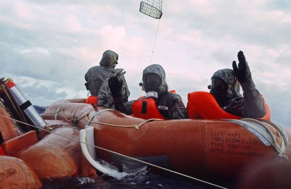 armstrongspace's tweet photo. On July 24, 1969, Apollo 11 splashed down in the Pacific Ocean after their 8-day mission to the Moon and back. 

The Navy Frogmen (UDT-11) crew of Clancy Hatleberg, Wes Chesser, Mike Mallory, and John Wolfram assisted in the recovery of the crew and capsule.

📸 Mike Mallory https://t.co/ASVIjPQ1GH