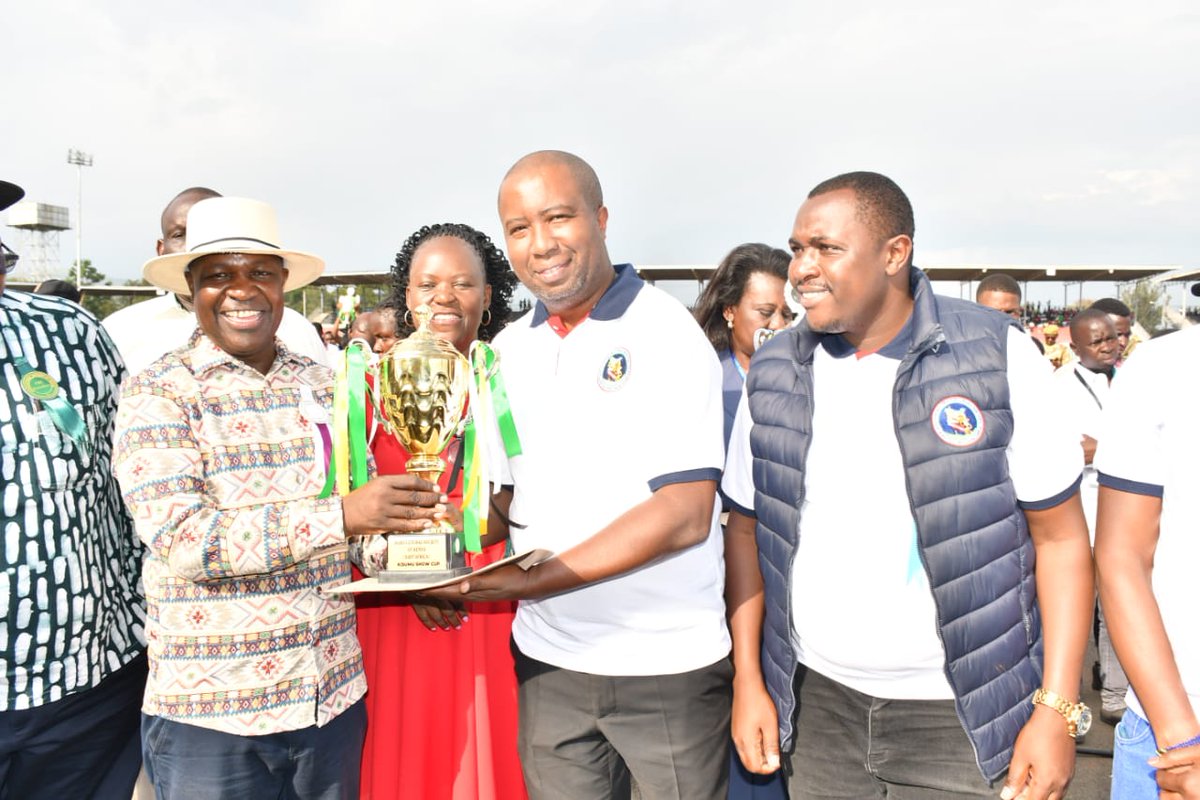 ODPP_KE's tweet photo. 𝐎𝐃𝐏𝐏 𝐂𝐥𝐢𝐧𝐜𝐡𝐞𝐬 𝐓𝐨𝐩 𝐍𝐚𝐭𝐢𝐨𝐧𝐚𝐥 𝐂𝐨𝐡𝐞𝐬𝐢𝐨𝐧 𝐚𝐧𝐝 𝐈𝐧𝐭𝐞𝐠𝐫𝐚𝐭𝐢𝐨𝐧 𝐀𝐰𝐚𝐫𝐝 𝐚𝐭 𝐭𝐡𝐞 𝟐𝟎𝟐𝟔 𝐊𝐢𝐬𝐮𝐦𝐮 𝐀𝐒𝐊 𝐒𝐡𝐨𝐰

The Office of the Director of Public Prosecutions (ODPP) has once again demonstrated its unwavering commitment to the public by scooping a prestigious award at the Kisumu Agricultural Society of Kenya (ASK) National Show.

#HakiNaUsawa
#KisumuASKShow2026!