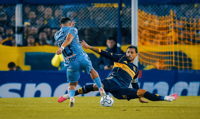 vfazio19's tweet photo. Una semana de diferencia. En el medio: una final del mundo. Ayer asistió para el único gol de Boca.

Orgullo, Leandro. Boca te quiere mucho. https://t.co/zXfeJxQjXo