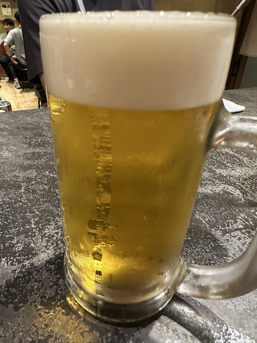 wticket60's tweet photo. 今日は知り合いと待ち合わせての野毛飲みに。
一軒目は、モツの刺し盛りやモツ煮で軽く。😊 https://t.co/0lFR2TK7x3