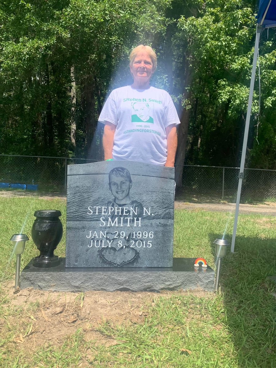 SusanneAndrews_'s tweet photo. 1/ I’ve bitten my tongue for a while on this page because I never wanted Standing For Stephen to become about anything other than Stephen. Watching everything that’s happened lately has honestly been deeply disappointing. Standing For Stephen was never about book deals, TV shows https://t.co/N9JDCY38HF