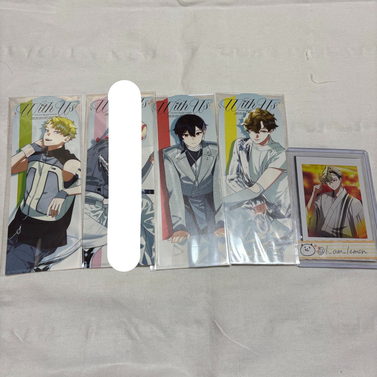 l_am_lemon's tweet photo. 【交換】VS AMBIVALENZ ビバレン XlamV With Us クリカ シャタコレ 特典 ビジュカ

譲:画像のもの

求:レオン（全て）、イッセイ（シャタコレ、ビジュカ）

郵送での交換

ご検討よろしくお願いいたします。 https://t.co/H6uPiGRvm2