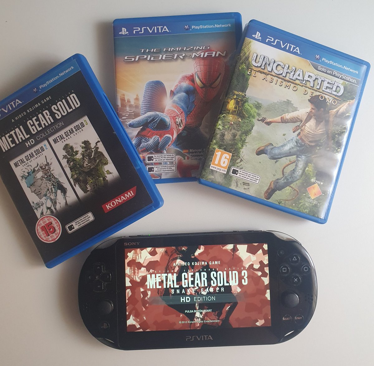 MrHombreTrofeo's tweet photo. Que se cae PSN? VAYA MENUDO PROBLEMA...
Tocará sacar una de las mejores portátiles como es PSVITA 💙 https://t.co/qlfnZ5hkbB