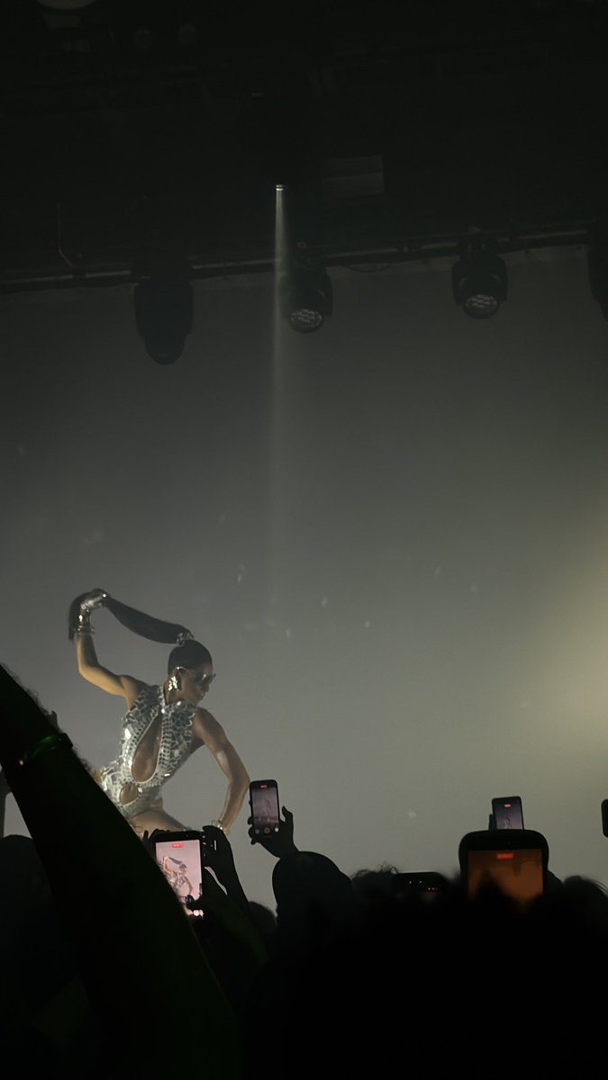 jpfromtheblock's tweet photo. Naomi smalls…. Like woah https://t.co/K3L0B72BWB