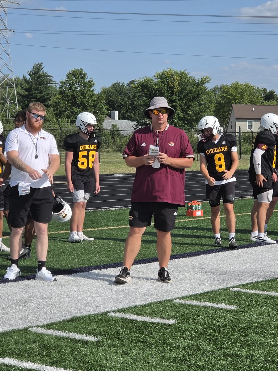 henry196350's tweet photo. @BHSNFootball Putting  in the work. Thanks again for allowing me to spread the word about Olivet Nazarene University Illinois!!! @ONAZFootball @ONUAthletics @Onazbaseball https://t.co/54MRFxpxTG