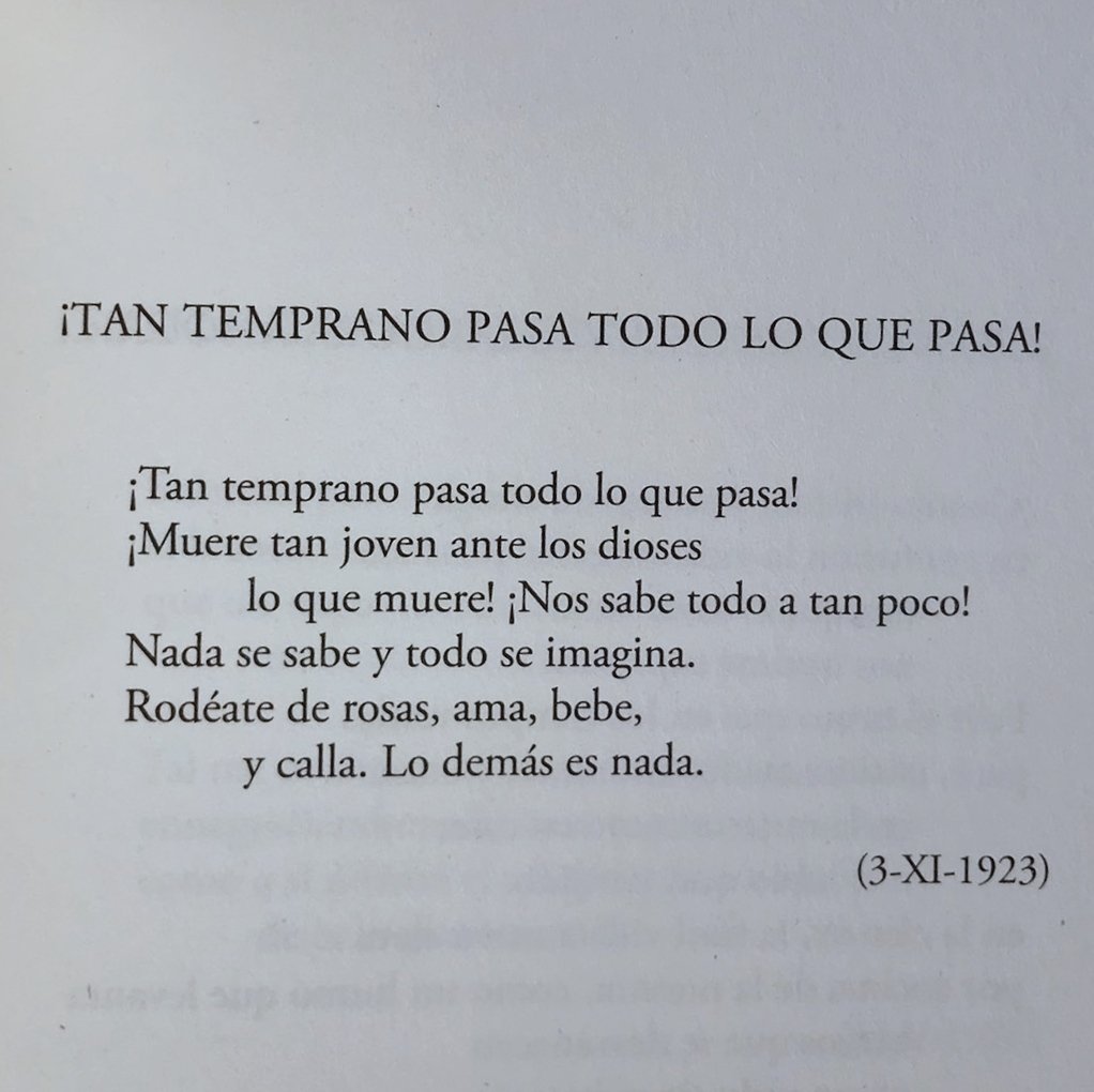 Ismaellg90's tweet photo. «Rodéate de rosas, ama». Un poema de Fernando Pessoa. https://t.co/w1RPUA9NKM