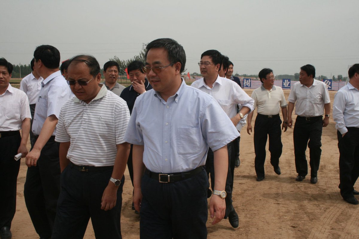 NNNiceMing's tweet photo. @CJkPakkH 这张图  你调整一下光线能看到。大和长才不突出 短的才看起来凸起 https://t.co/r8y6LPgcIA