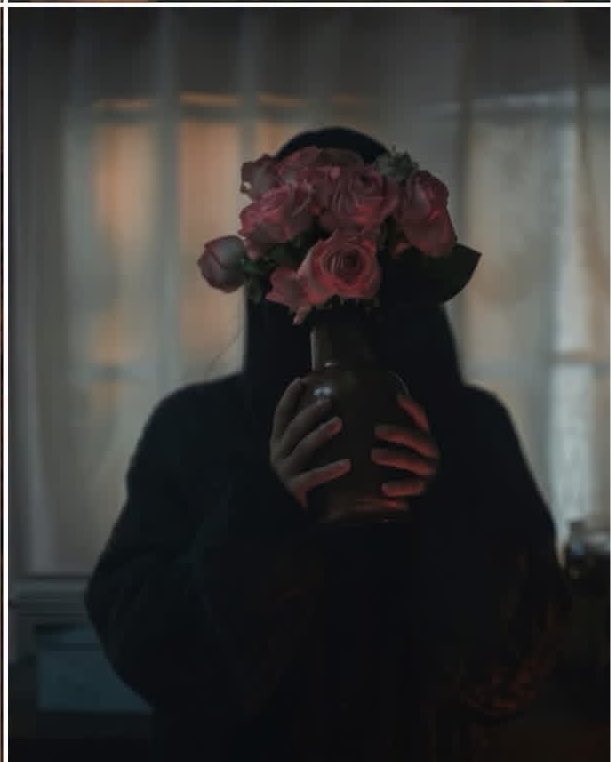 David_Da_Boss's tweet photo. Fun fact:In the moments she becomes lucid from the wishes trance, are the times when she sees her reflection/herself (like in the car mirror/at the house gathering)- hence why she could write down “not me” after Willow Nikki takes a selfie with the Polaroid and sees the photo of herself. Same reason why she holds the flowers over her face in the bedroom. #Obsession
