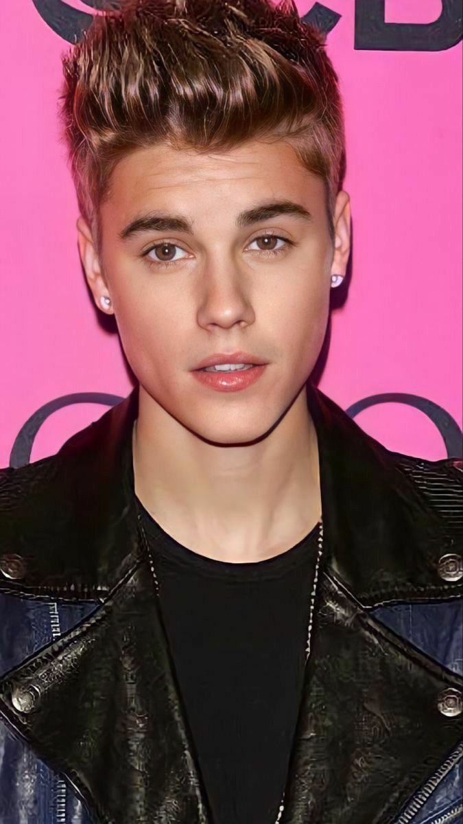 biebszcore's tweet photo. hay un justin bieber por allá del 2014 que estoy negada a soltar https://t.co/iMjFzzxRzx