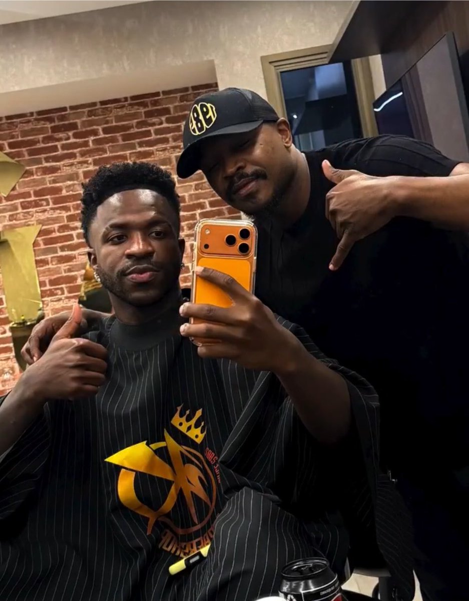 theMadridZone's tweet photo. Vini Jr. ✂️ https://t.co/oEFVpMArdY