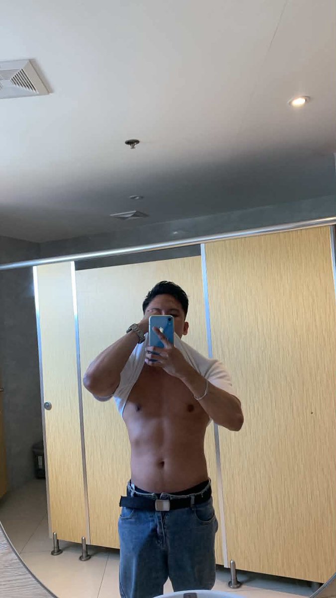 clashofkram's tweet photo. hehe busog https://t.co/28HJ0yAyVW