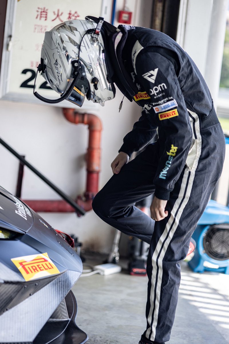 zhouyiran_thai's tweet photo. [🏎️] 260724  | #ChinaGT

Round 3 | Free Practice Day 🏁

#ZhouYiranCHINAGT 
#Zhouyiran #โจวอี้หราน #周翊然 https://t.co/K47ycYRk10
