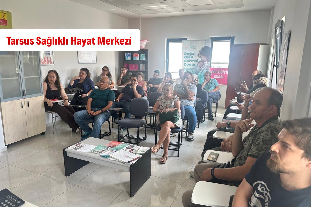 mersin_ism's tweet photo. İl Sağlık Müdürlüğümüz tarafından, birinci basamak sağlık hizmetlerini güçlendirmek ve Aile Sağlığı Merkezleri (ASM) ile Sağlıklı Hayat Merkezleri (SHM) arasındaki koordinasyonu artırmak amacıyla "ASM - SHM Buluşmaları" yapıldı.

Sağlık Bakanlığı’nın "Koruyan, Geliştiren ve Üreten Sağlık Modeli" doğrultusunda yapılan buluşmalarda; aile hekimleri, aile sağlığı çalışanları ve SHM çalışanları bir araya geldi.

Yapılan programlar kapsamında; beslenme ve diyetetik, psiko-sosyal destek, fizyoterapi, çocuk gelişimi ve bağımlılıkla mücadele gibi SHM hizmetlerinin tanıtımı yapılıp, kurumlar arası bilgi ve tecrübe paylaşımı sağlandı.

Vatandaşlarımız, Aile Hekimlerinin yönlendirmesiyle Sağlıklı Hayat Merkezlerimizin sunduğu ücretsiz koruyucu sağlık hizmetlerinden faydalanabilirler.