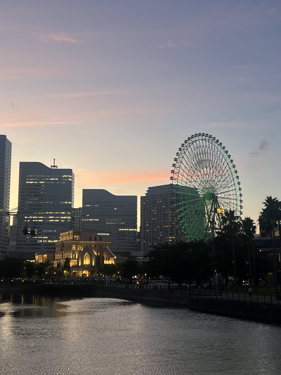 mymen46's tweet photo. みなとみらいってやっぱりいいよね🌙
なんか中華街が頭に出てきてお腹すいてきちゃった😋 https://t.co/j8xFYlWxZN