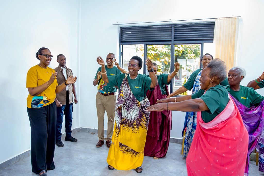 FirstLadyRwanda's tweet photo. Earlier today, First Lady Mrs Jeannette Kagame officially inaugurated Imbuto Hubs, an initiative by @Imbuto. #RootedOnCommunity, Imbuto Hubs are conceived to offer people of all ages opportunities to learn, access health services, connect, and enjoy recreational activities in a safe and welcoming environment.

For more photos: https://t.co/WiycMtP8Dv

#RootedInCommunity