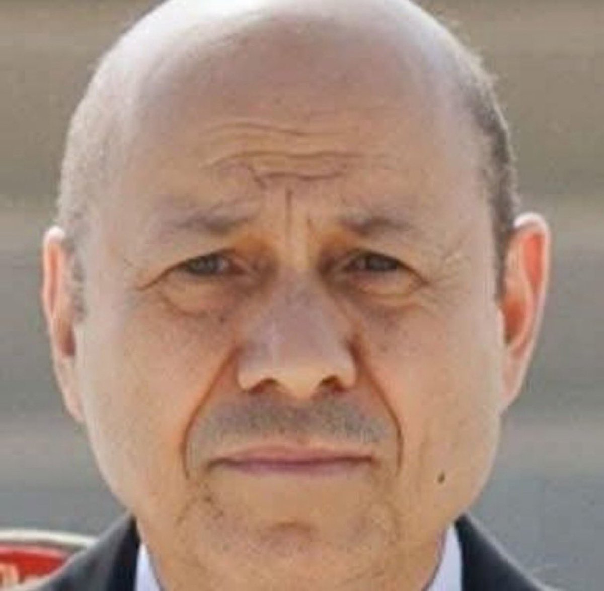 khalid_v12's tweet photo. الدكتور رشاد العليمي في أقوى رد على تهديدات وعدوان الحوثي :

إن لم يتوقف الحوثي فوراً عن تهديداته وعدوانه فسنضطر لاتخاذ الخطوات التصعيدية التالية : 

أولا : سنقوم بإعادة تسميته بالحوثي بدلاً من أنصار الله 

ثانياً : سنوفر لهم  نوع سمبوسة واحد فقط وهو سمبوسة خضار 

ثالثاً : سنطلب تأخير تحويل رواتبهم والجزية لـ 24 ساعة كل شهر 

رابعاً : لن نلتقي بهم في فنادق خمس نجوم وسنكتفي بفنادق ثلاث نجوم 

خامساً : سنطلق هاشتاق: لا سلّم الله الحوثي 

وفي حال استمر وأصر على غيه فسنقوم بعمل وقفة احتجاجية خارج فندقنا وندعو له وسائل الإعلام الدولية 

إنتهى