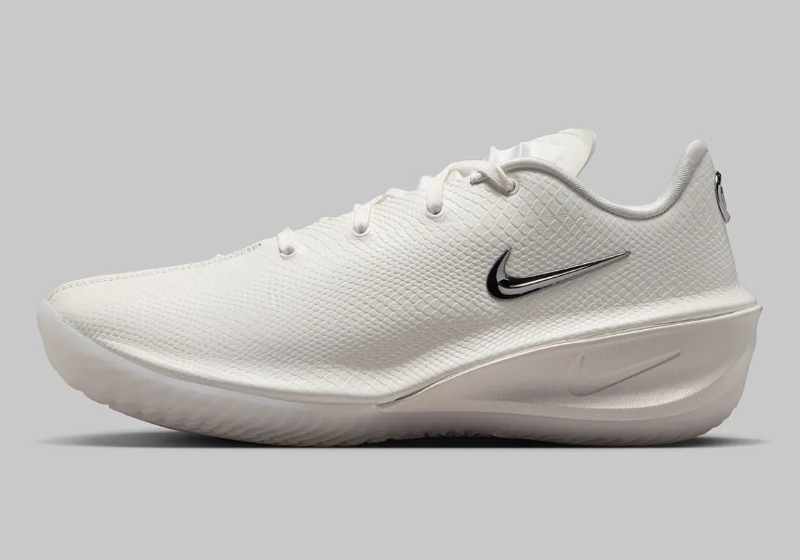 bueckerstyle's tweet photo. 💌 retail price is set at $220 according to various sneaker sources

more shoe details ⤵️ https://t.co/MaFkrukevd