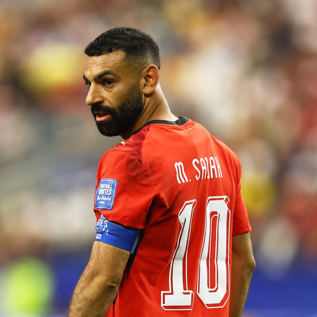 talipcan7kapi_'s tweet photo. Salah'ın menajerine bi tık fazla yükleniyoruz bence, Adamın TEK oyuncusu var, ve o oyuncu Mo Salah. 

Oyuncusunun bonservisi elinde, istediği komisyon gayet normal. Arayı bulalım bitirelim şu işi artık.

Salah 40'ına kadar oynamak istiyor, 2 sene sonra uzatmak için aynı problemleri yaşayacağız zaten. Bitsin bu iş.