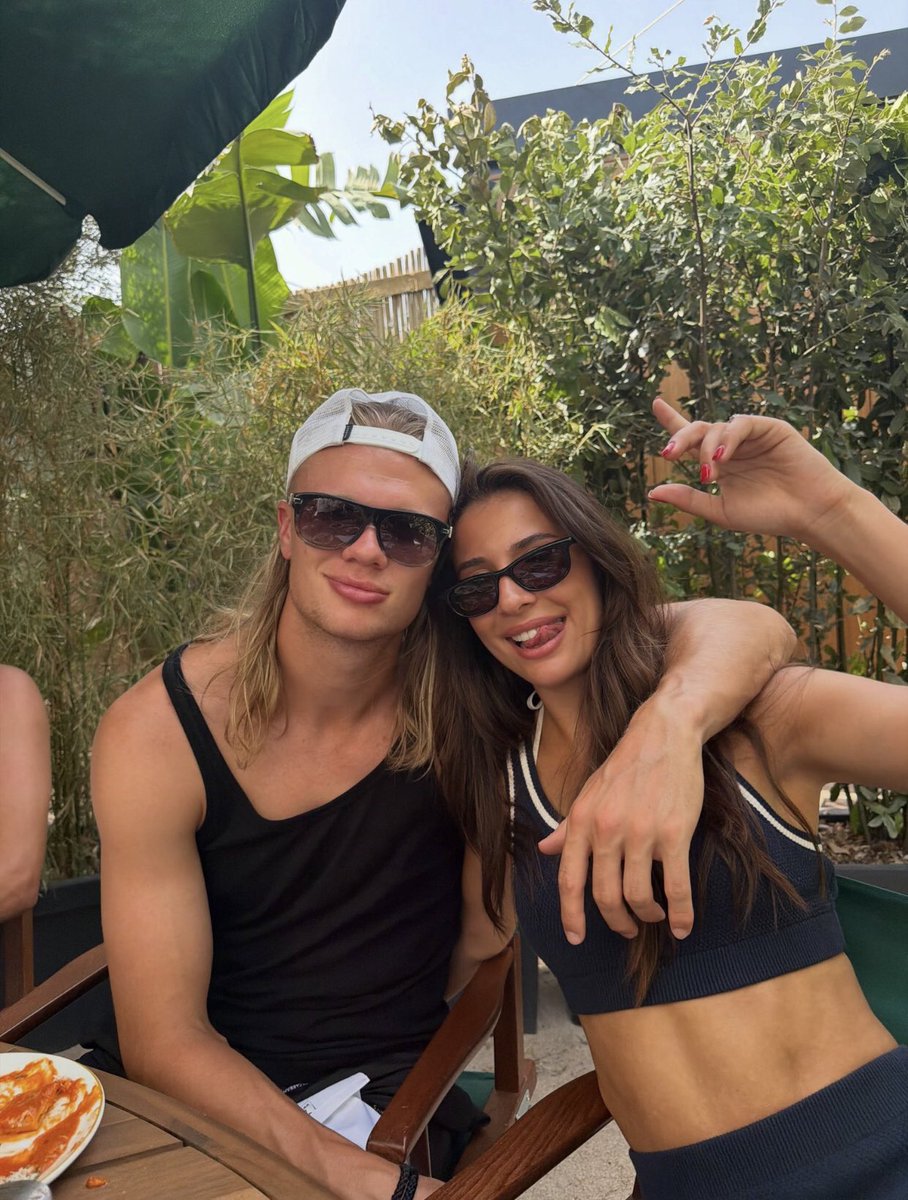 liz tweet media