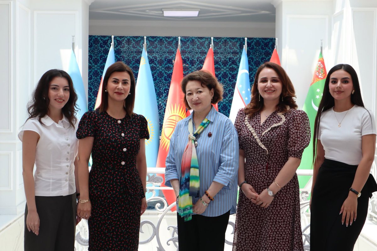 CECECOBaku's tweet photo. CECECO representatives visited the Turkic Culture and Heritage Foundation @_TCHF . In the meeting with Prof. Aktoty Raimkulova, President of the Turkic Culture and Heritage Foundation, the parties discussed opportunities for cooperation at the intersection of clean energy, climate action, and cultural heritage preservation. The meeting highlighted the importance of protecting cultural heritage sites from the impacts of climate change, promoting clean energy and energy-efficient solutions in heritage conservation, and advancing regional cooperation through joint initiatives and knowledge exchange.