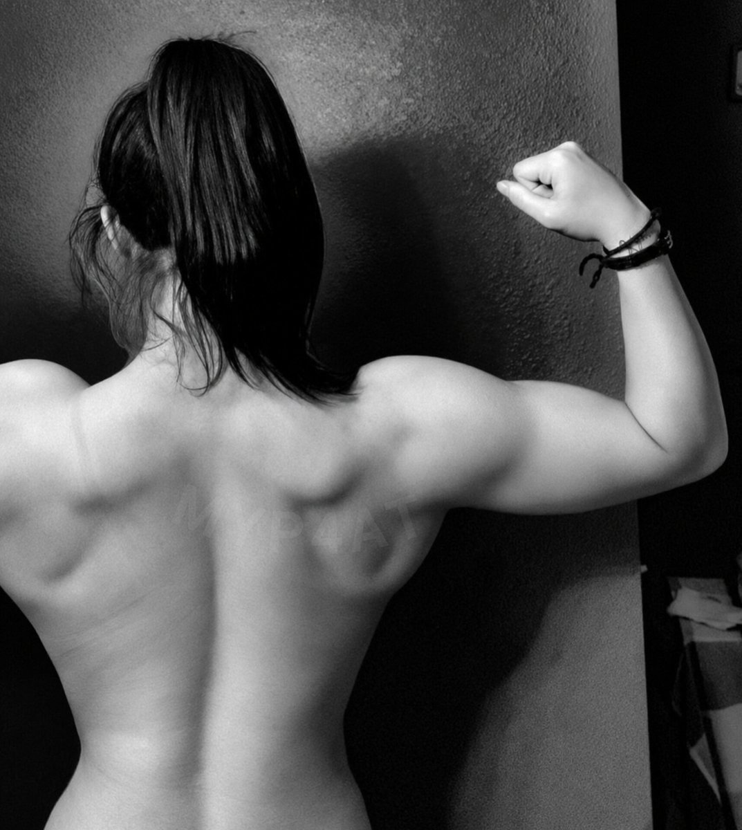 Myp4at's tweet photo. Powerlifter butch x pilates princess femme
#wlw #les #PullDay https://t.co/19gOIWmHg3
