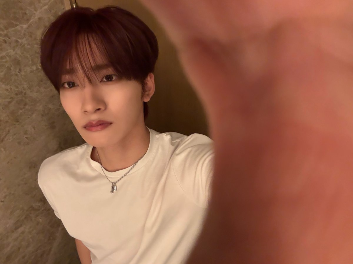 by_EPEX's tweet photo. 여기 사진 잘 나오네😉

#EPEX #이펙스 #JEFF #제프 #젶프프 https://t.co/cnJlmSNiiX