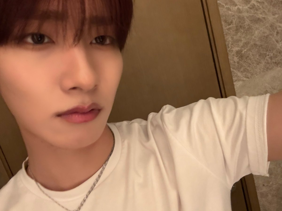 by_EPEX's tweet photo. 여기 사진 잘 나오네😉

#EPEX #이펙스 #JEFF #제프 #젶프프 https://t.co/cnJlmSNiiX