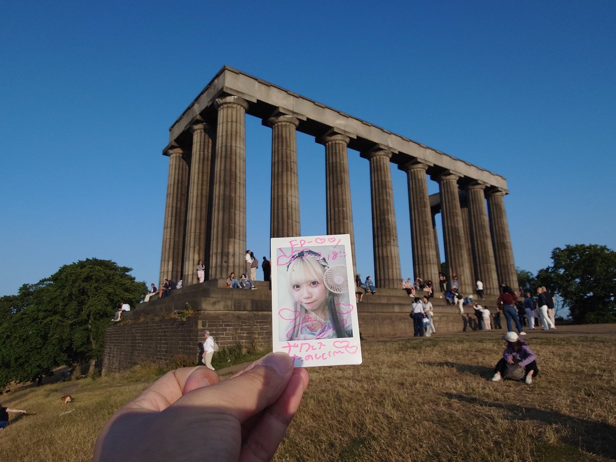 skingFD_'s tweet photo. Hello miss momo, here is a cheki twitter from the UK 🇬🇧, a country full of seagulls, churches and fish&chips😭love from the ENGLAND🫶
#全人類ももぐみ計画
#兎月もも
#AllHumanMomoClassProject https://t.co/5YbpICpxpd
