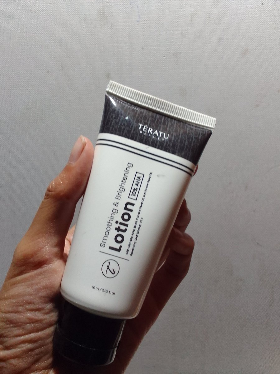 akunhida's tweet photo. guys maaf tapi aku pengen share produk LOKAL BRAND yang super GILEEE GOKIL BANGETTT
AHA LOTION TERATU
aku tau sih kalian pasti udah tau
tapi maaf aku pengen bahas terus karna emang se ngaruh itu WOYY https://t.co/0D6w98gIVj