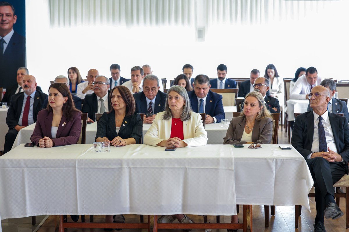 YeniPartiFoto's tweet photo. https://t.co/2SBEJP1tlV