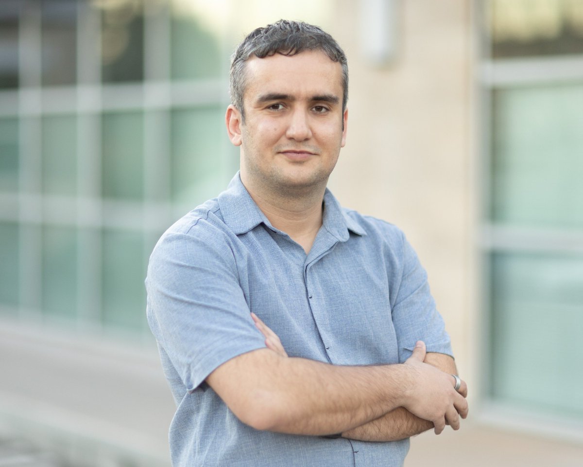 SmartFAU's tweet photo. The most valuable lesson a researcher can learn isn't always technical.

In our latest I-SENSE Impact story, alumnus Erfan Farhangi reflects on how research, mentorship and leadership shaped his career — from AI research in our Smarter Cities focus area to his current role as a research scientist at @Meta 

Read his story: https://t.co/GzXl8ZRRFK