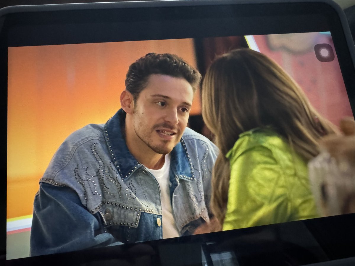 rugges93's tweet photo. "CUANDO QUIERES ERES LINDO GRACIAS POR PREOCUPARTE POR MI" basta los amo😭😭
#SoyLuna4 #SLVolverARodar https://t.co/TxfeMhGfqi