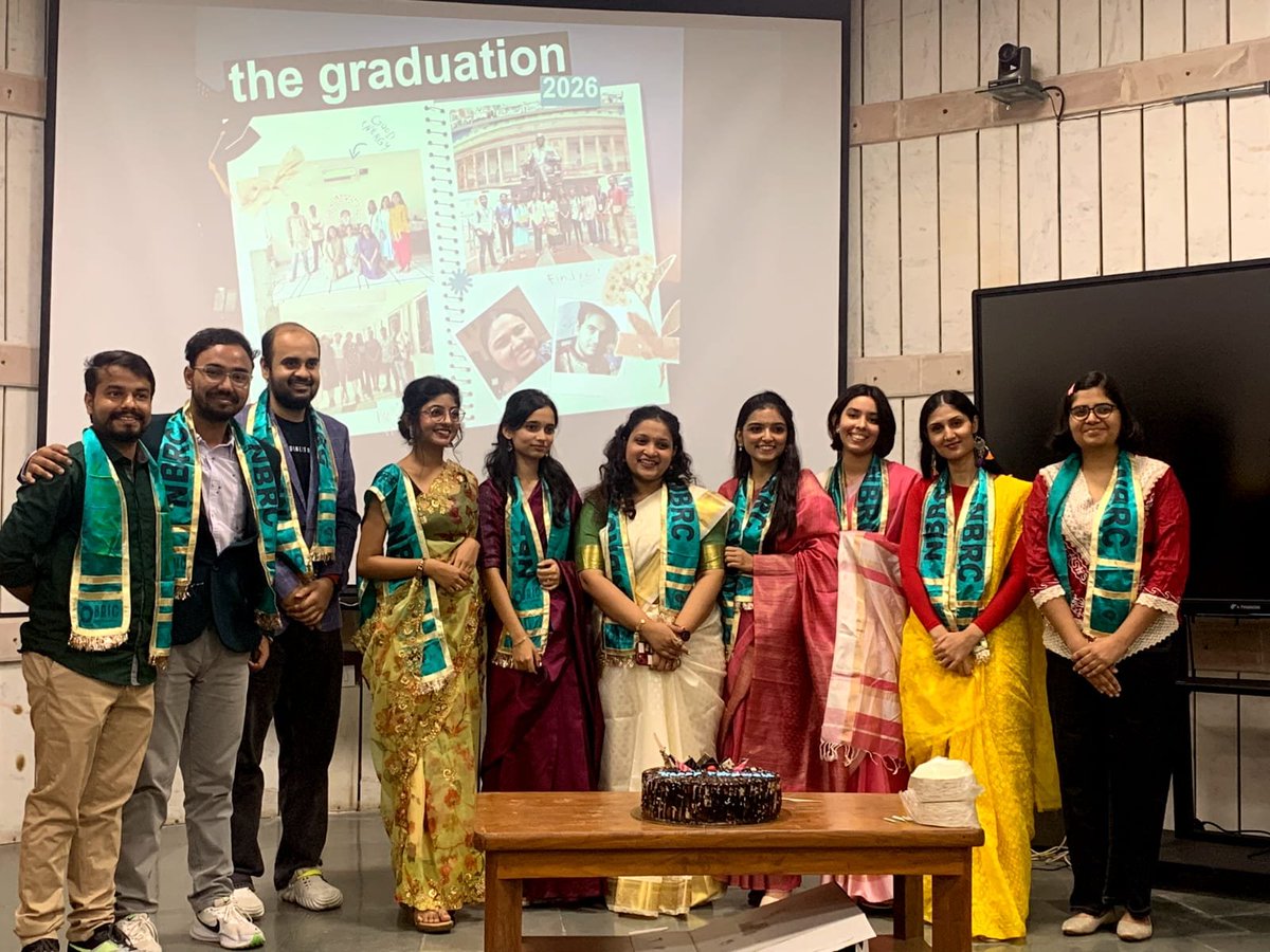 tickl3brain's tweet photo. Congrats graduates! 🎉🎉🎉
So proud of you guys for bringing so much energy into the campus!! Will miss all the chaos and fun y'all brought in, but you did set an example for everyone else. Nothing but love ❤️❤️

@DBT_NBRC https://t.co/fE8qmrBto3