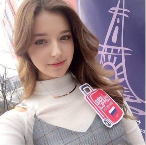 adielpm's tweet photo. Channeling Parisian chic in a cozy plaid look
FpV https://t.co/blujgfgTiB