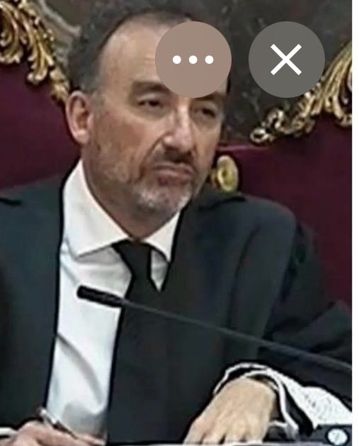 ErnestoEkaizer's tweet photo. APUNTE Tras estar por encima de la ley desde octubre, cuando el Constitucional desestimó la cuestión que le planteó el Supremo, ahora declaran amnistiados los actos por los que fueron condenados un total de ocho acusados por delitos de desobediencia o de desórdenes públicos. https://t.co/JUiGTuvObj