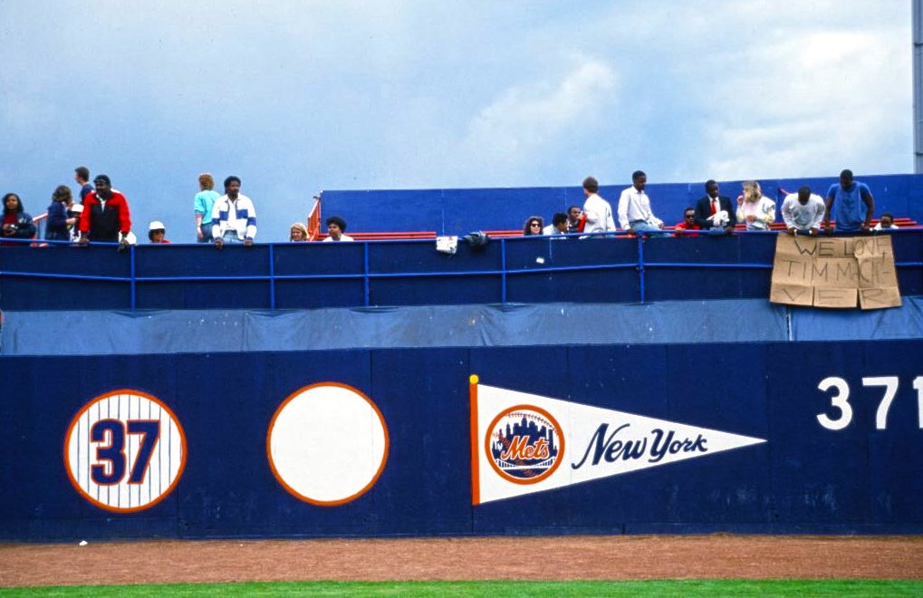 metsrewind's tweet photo. July 24, 1988: The New York @Mets retired Tom Seaver's No. 41. “The Franchise” was honored in a memorable pre-game ceremony at Shea Stadium. #LGM #MetsRewind #Mets https://t.co/a5sQX7Wrss