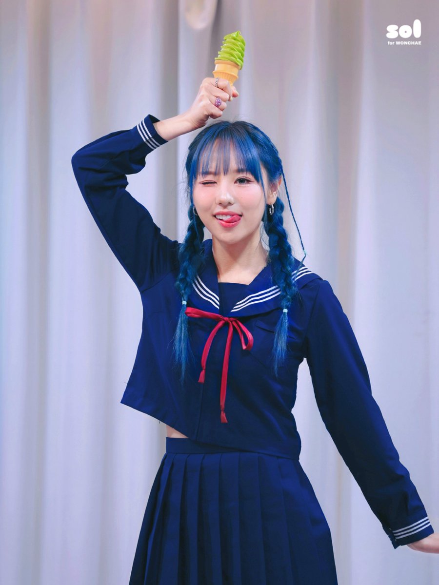 sol2chae's tweet photo. 260720

#QueenzEye #퀸즈아이 #WONCHAE #원채 https://t.co/8eShtMW1pg