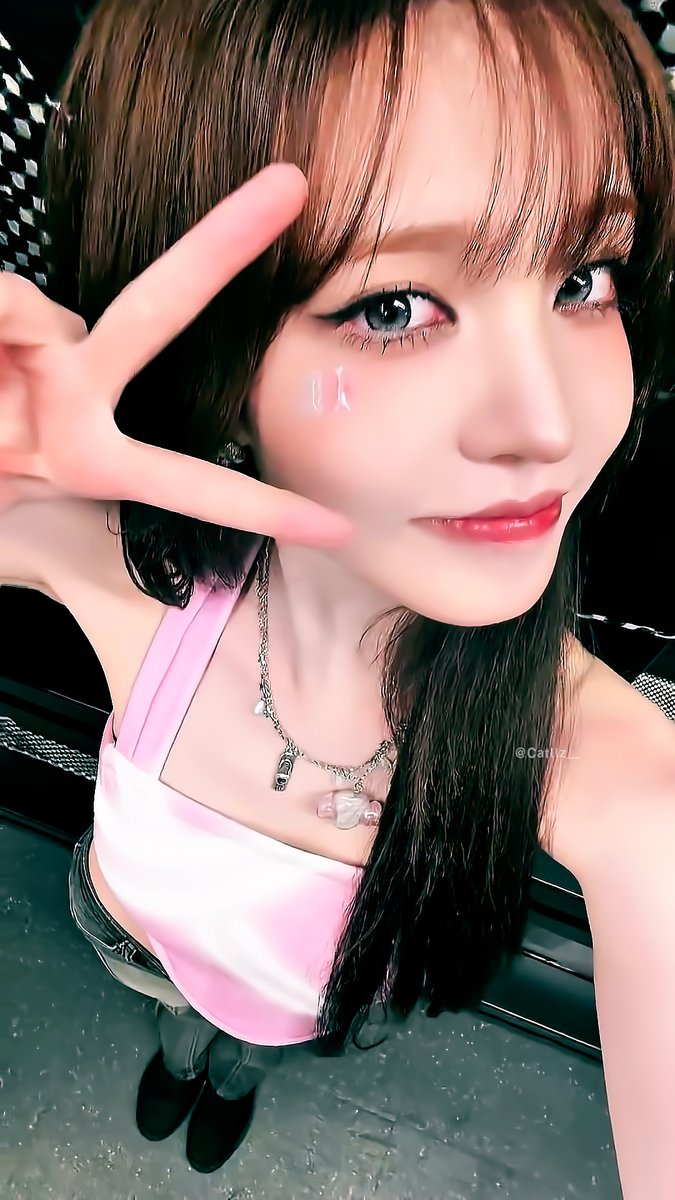 Catliz__'s tweet photo. 260724 #리즈 https://t.co/t5RcfyGDkb