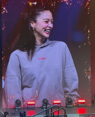 TitaNay164's tweet photo. Behing every successful woman is...HERSELF-believing, fighting and rising. You've got it and every step forward is a VICTORY! Stay Happy and Strong Kim Chiu! 🫡💪 https://t.co/iPYEVbnVex