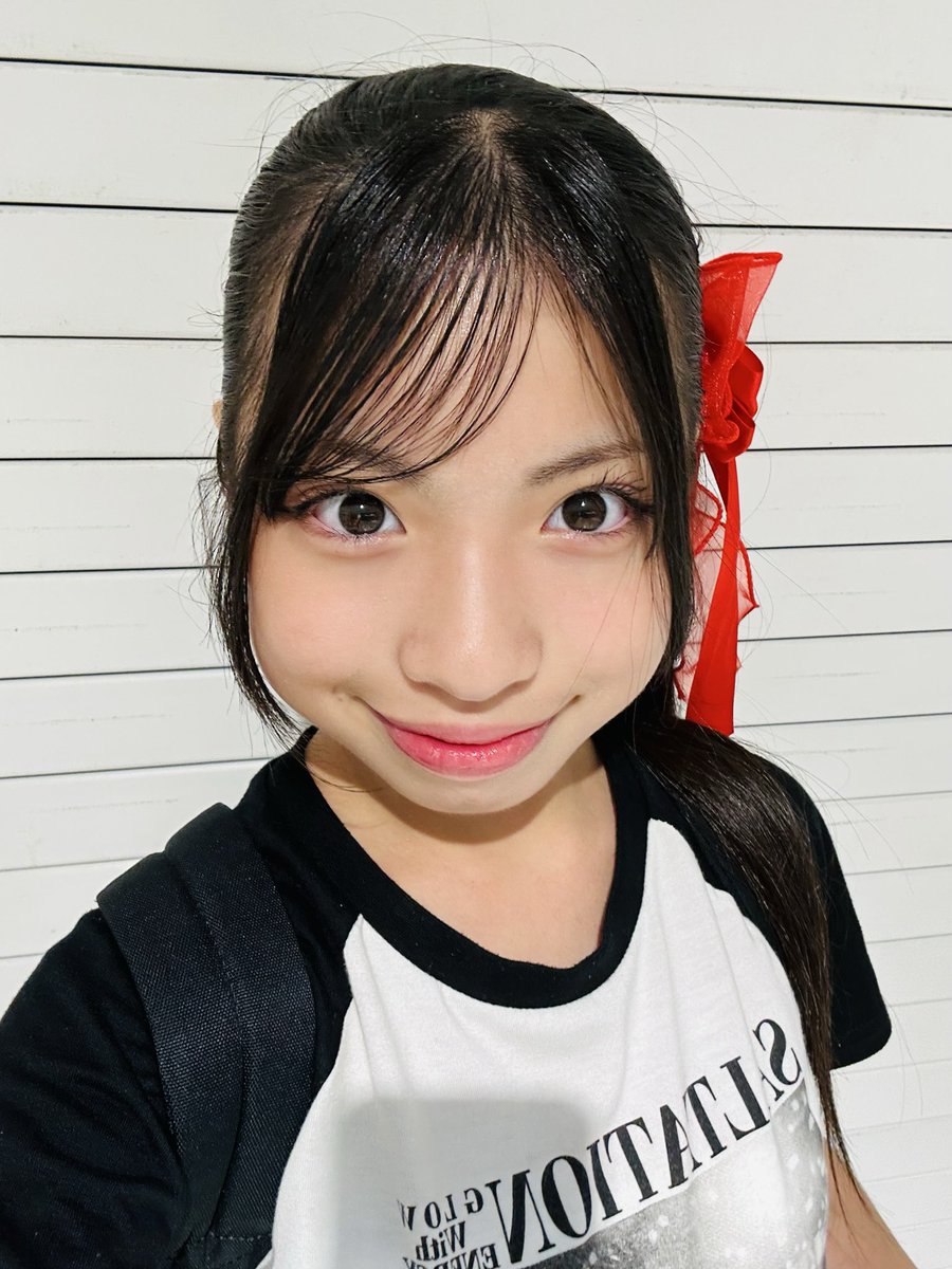 PINEC__RUNE's tweet photo. 最近、家で映画を観るのにハマってるの❣️
みんなはどんな映画がすきー？？
るねはアニメ系と恋愛系❤️❤️

#パイナップルクラブ　#RUNE #朱璃るね 
#るね色に染めるね❤️ https://t.co/c0NTCELL4p