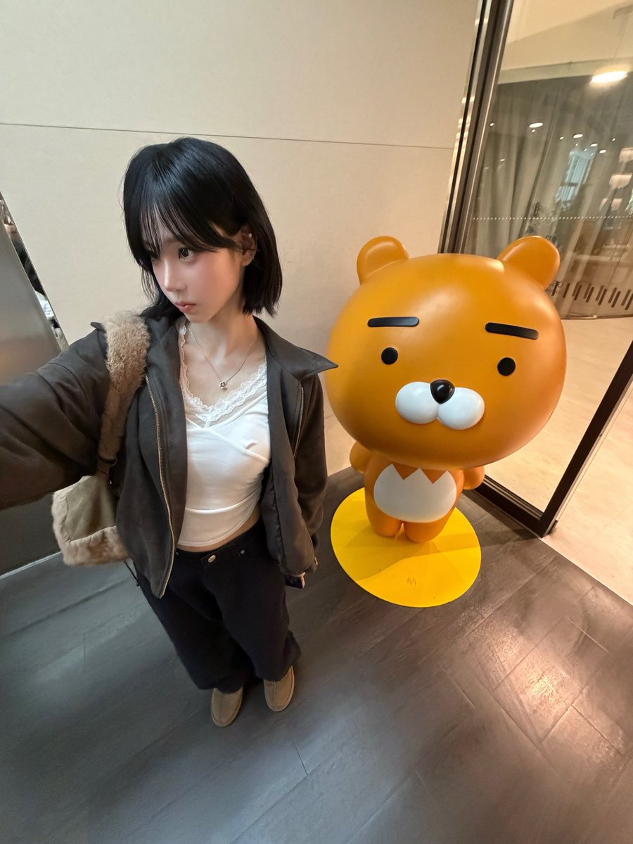 gapyeonghaus's tweet photo. [260724]
#tripleS Nakyoung COSMO Room update 🐈‍⬛

#NaKyoung #나경 #김나경 #ナギョン https://t.co/HCFnIjwlyr
