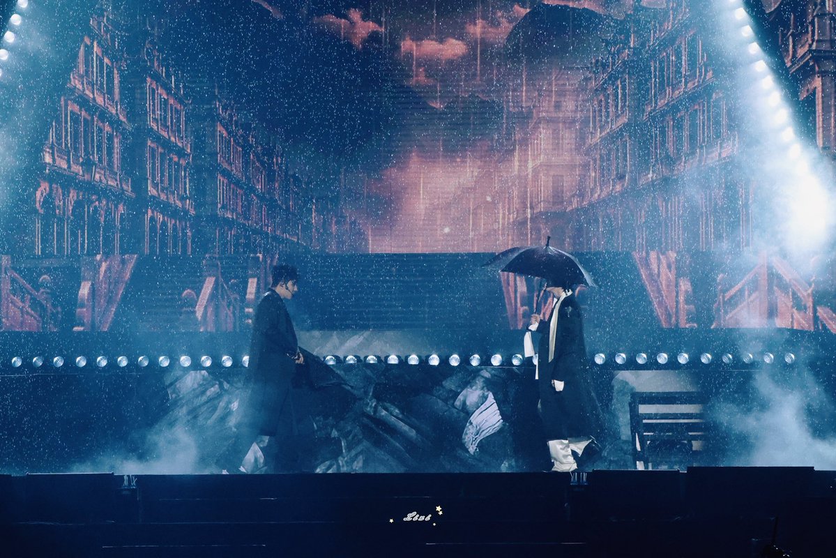 lizingr7's tweet photo. Stunning Stage Aesthetics ✨

#PerthSantaConcertD2 
#PerthSanta #เพิร์ธแซนต้า 
#PerthTanapon #Santapp https://t.co/j4jgsyQZmB