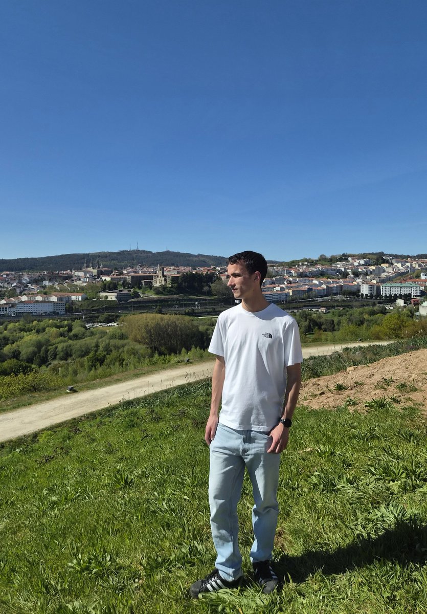 eloyyvr's tweet photo. Holaa! Busco habitación en Barcelona ⛪🌊☀️

Tengo 25 años, soy maquinista y empiezo a trabajar sobre el 10 de agosto en Barcelona Sants (si está cerca, mejor)

✅️ Limpio y ordenado

✅️ Tranquilo y sociable

✅️ LGBTfriendly 🏳️‍🌈

Difusión 🙏 https://t.co/ohbRG1mp6o