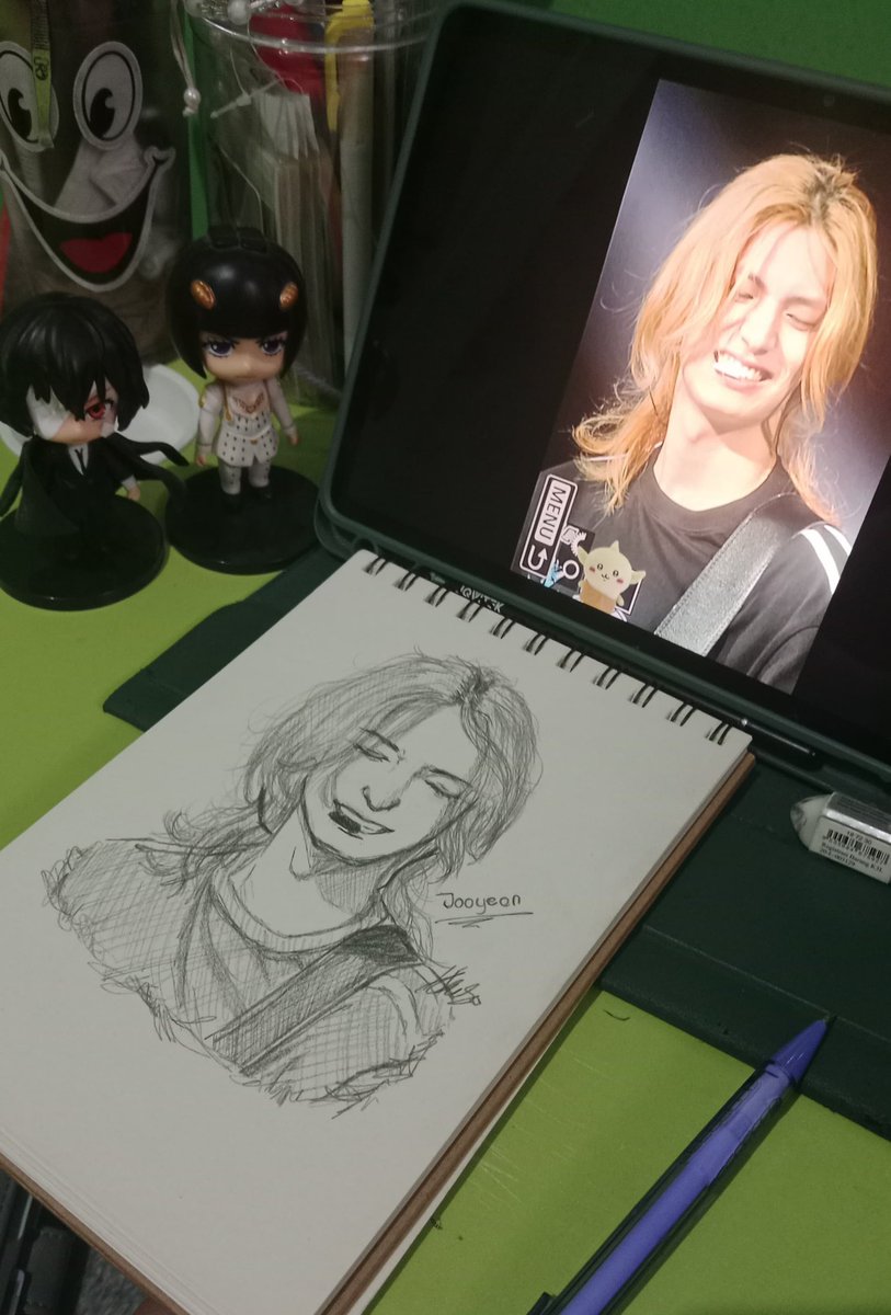 potatoesmile's tweet photo. Sekali lagi untuk hari ini. 

Tiga gambar neng cantik https://t.co/pnZwhuAUS7