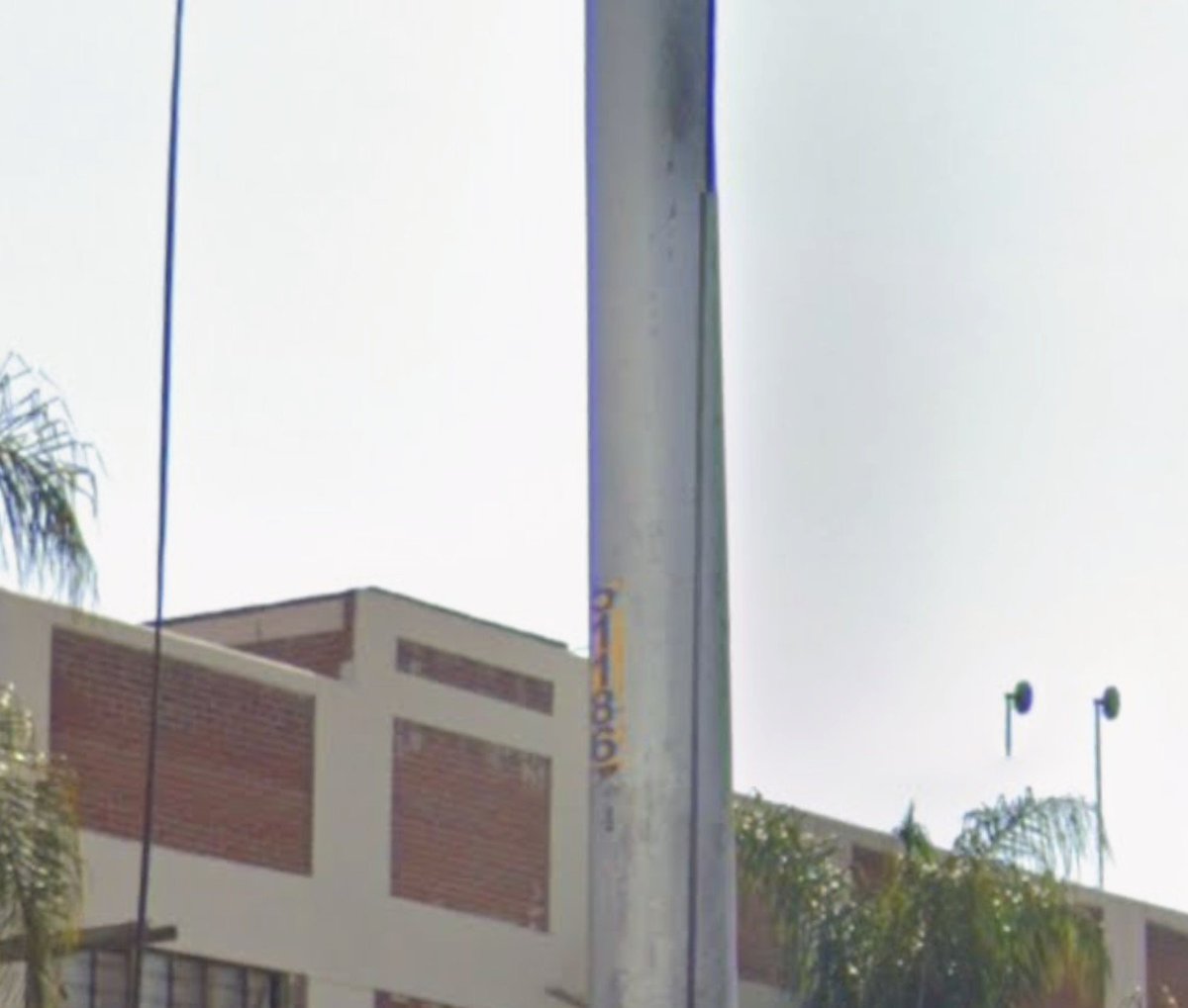 JoshN115457's tweet photo. @Servicios_Pub @PueblaAyto @InfraPue Reportando luminarias sin funcionar en privada 15 C sur entre 7504 y 7510, Colonia San José Mayorazgo, Puebla, Pue. En la noche es boca de lobo, por favor si le pudisen poner de las nuevas luminarias se agradecería la atención. @pepechedrauimx https://t.co/5UqMo5zDCO