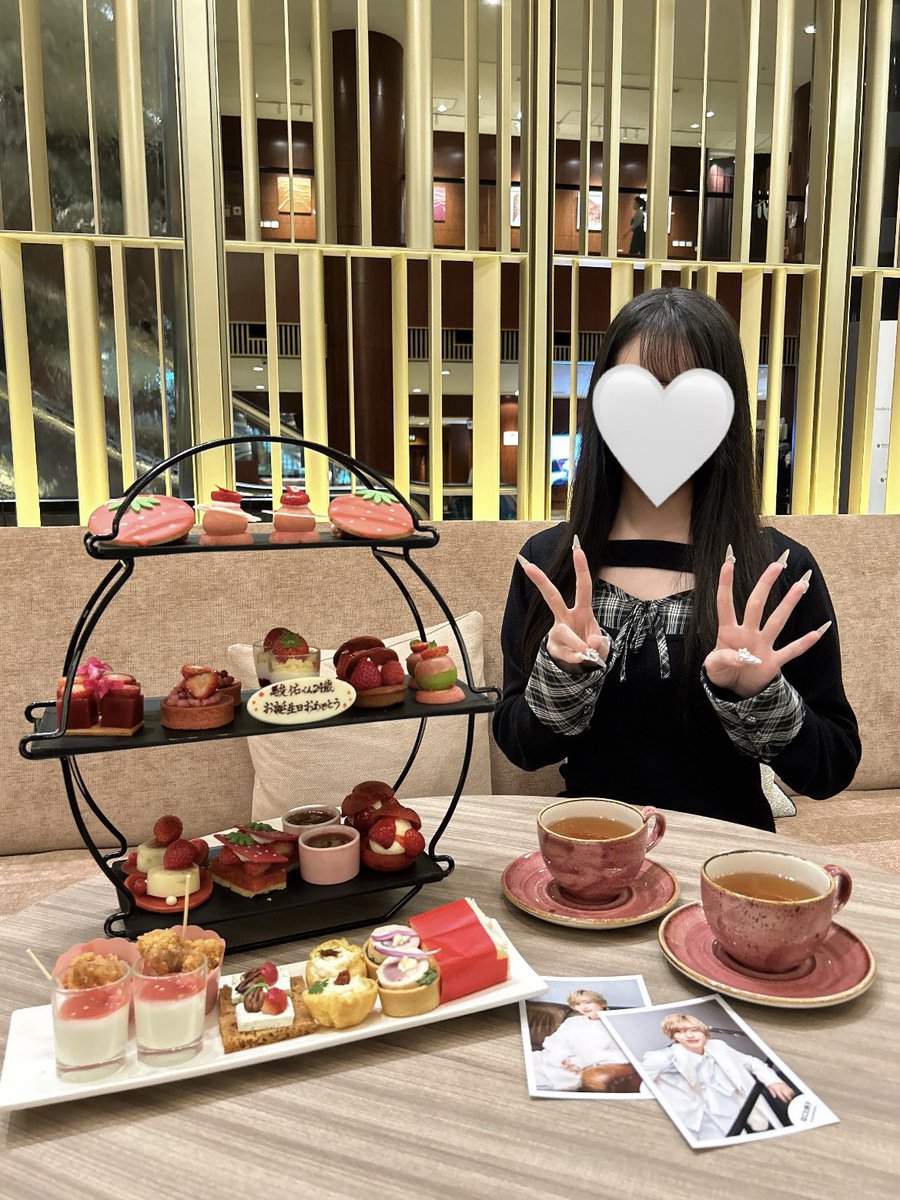 shunchuu_25's tweet photo. #道枝駿佑誕生祭2026 🩷
今年もいろんなしゅんすけくんが見れますように⭐️
24歳のお誕生日おめでとう♡
#道枝駿佑 https://t.co/jLNBSnz8l4