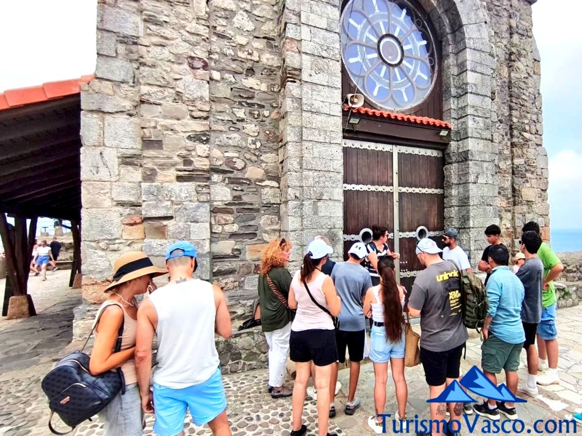 turismo_vasco's tweet photo. Recordad que este verano seguimos ofreciendo visitas guiadas en San Juan de Gaztelugatxe todos los días. ¡Os esperamos! https://t.co/T4MgMhTBbf