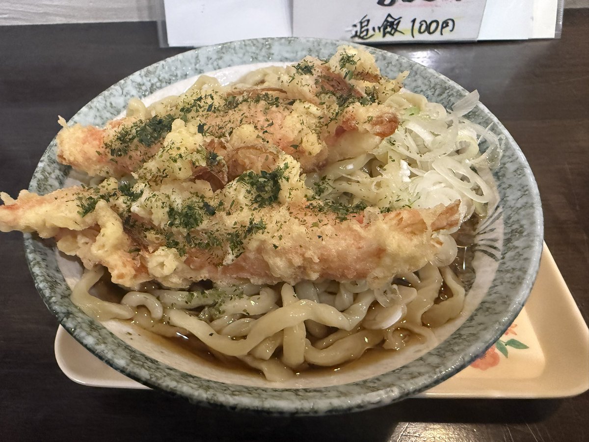 naopechomen's tweet photo. 95杯目✨今年12回目の麺道自然やさんへ👍
日替わりのｶﾆｶﾏ天の太打ちでいただきました😋🙏
美味しいのは当たり前(👍￣▽￣)👍ｵｲｼ
閉店ギリギリで行ってしまいすみませんでした🙇‍♂️
ｶﾆｶﾏ天ラスト1つ運が良かったです😭
ありがとうございました🙇‍♂️ https://t.co/ZLcGVwKQUe
