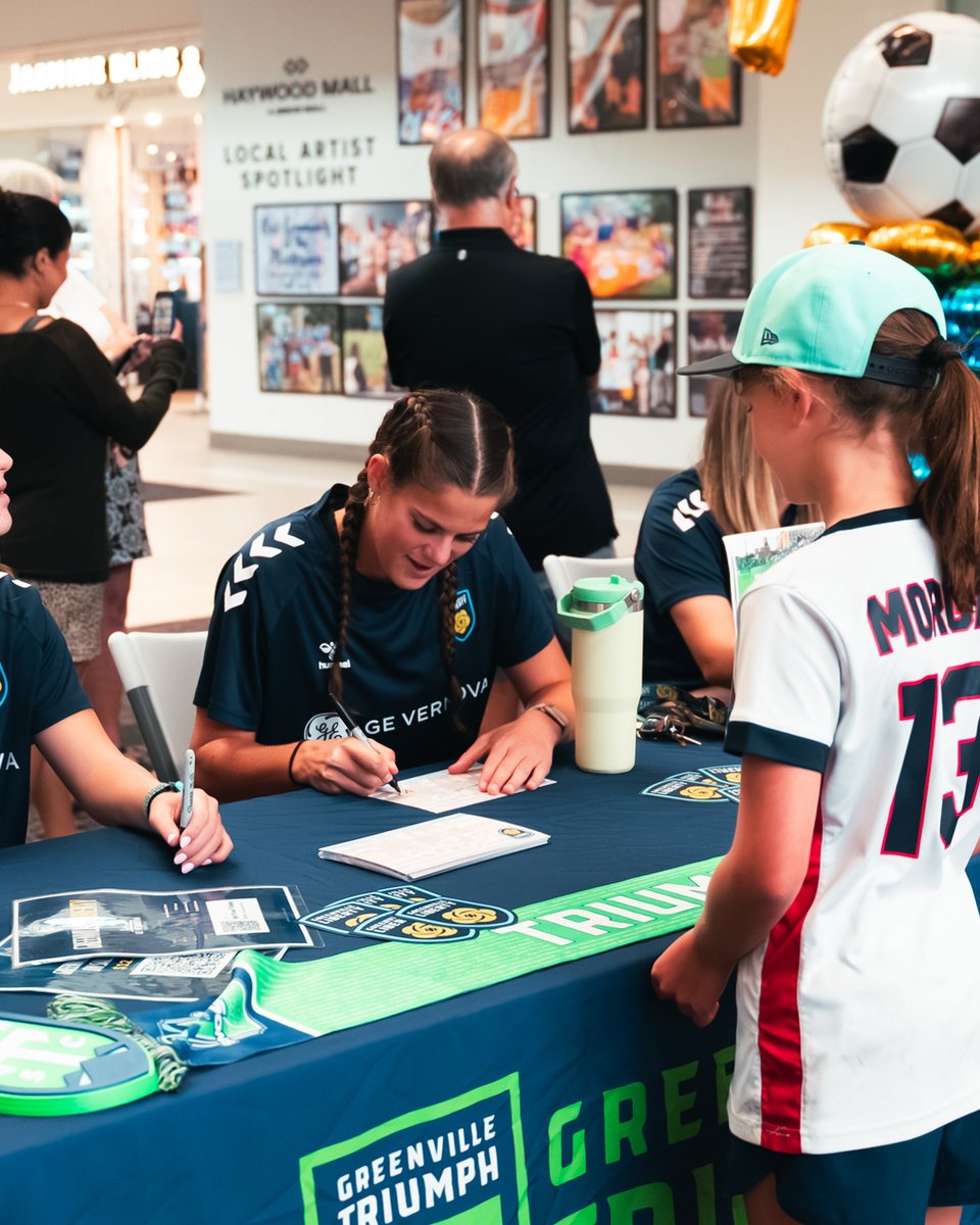 gvl_liberty's tweet photo. What a day at Haywood Mall! 💙 Thanks to everyone who stopped by on Wednesday to meet the team and hang out with the Liberty!
Now it's time for one last match. Join us Saturday for the Liberty's final match of the season!
🔗 https://t.co/6y8WgYDRj4
#LibertyForAll | #Path2Pro https://t.co/nbQKGqTchL
