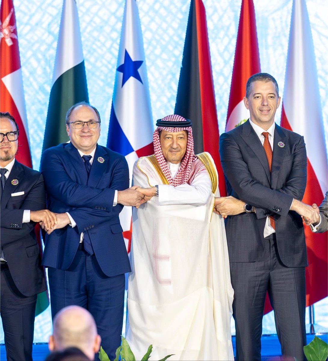 sh0aa11's tweet photo. -To Improve Saudi Citizens Life- https://t.co/TFAzus8i7g